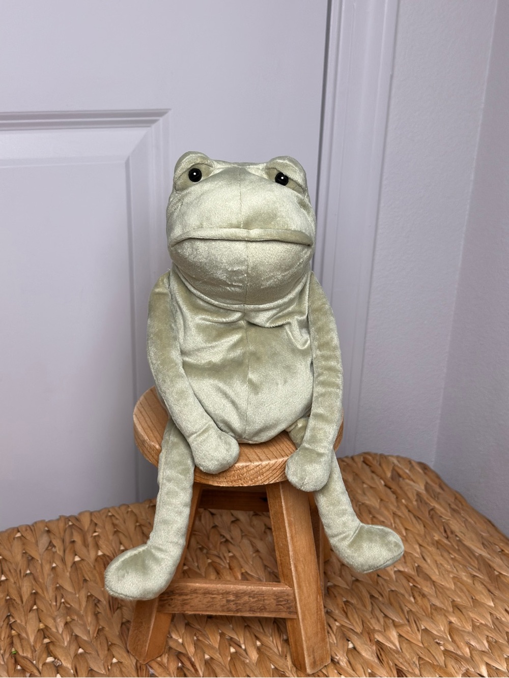 Jellycat Fergus Frog / BNWT / Retired & VHTF